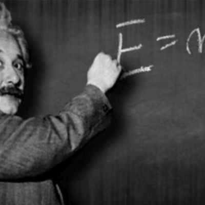 Timeline: Albert Einstein