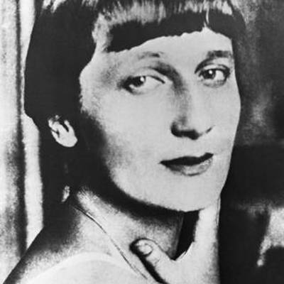 Timeline: Ключевые события в биографии Анны Ахматовой