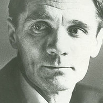 Timeline: Биография поэта-фронтовика Овидия Любовикова