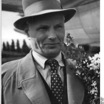 Timeline: Важные даты в жизни С. П. Щипачёва