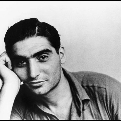 Timeline: Robert Capa