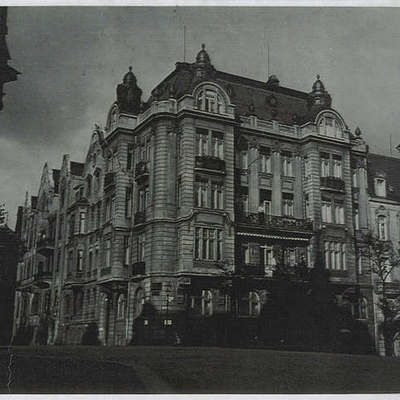 Timeline: Anne Frank