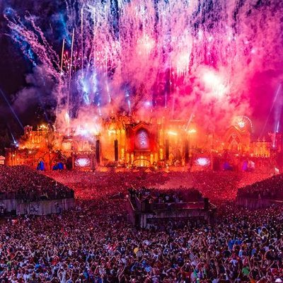 Timeline: HISTORIA DEL FESTIVAL TOMORROWLAND