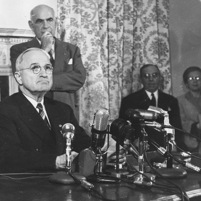 Timeline: Postwar Economy- The Years at Home