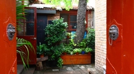 Timeline: The Hutong