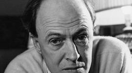 Timeline: Important Events of Roald Dahl's Life