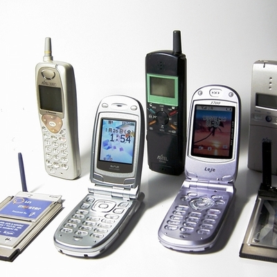 Timeline: Cell Phones