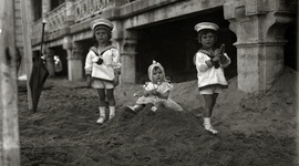 Timeline: "Un mundo de infantes a lo largo de la historia"