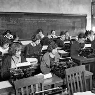 Timeline: Conceptos y antecedentes históricos del curriculum.