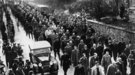 Timeline: The Holocaust