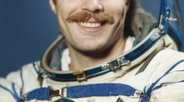 Timeline: Биография лётчика-космонавта Сереброва А.А.