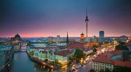 Timeline: World War II By Roberto Gaspar