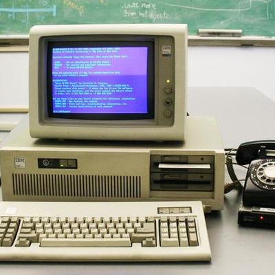 Timeline: LA HISTORIA DE LOS COMPUTADORES