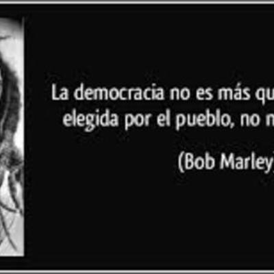 Timeline: HISTORIA DE LA DEMOCRACIA