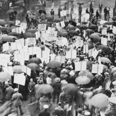 Timeline: Primera etapa: Las dificultades tras una guerra (1919-23)