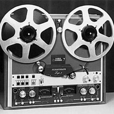 Timeline:  L’évolution des appareils de reproduction du son