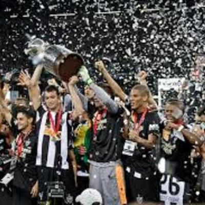 Timeline: Ressurgindo da cinzas