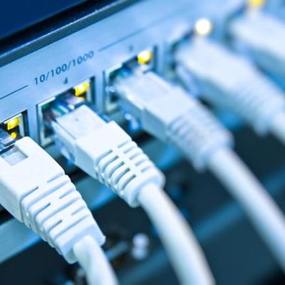 Timeline: Eventos que impactaron el desarrollo de las redes a partir del año 2000