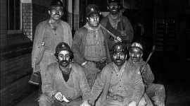 Timeline: Prikbord - april Oznur Ozturk