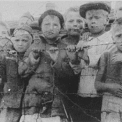 Timeline: The Holocaust