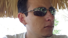 Timeline: Biografía