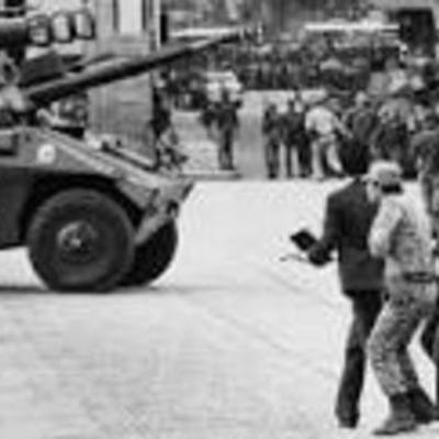 Timeline: la toma del palacio de justicia -hecha por Sofia 8A