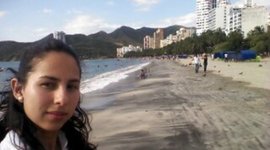 Timeline: Biografía_Claudia_Hernandez