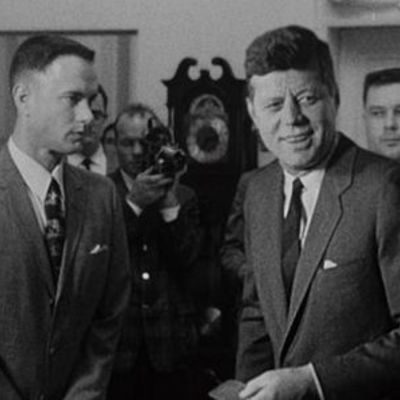 Timeline: This timeline depicts the historical, political, social and economic events from 1950 to 1990 in American History.