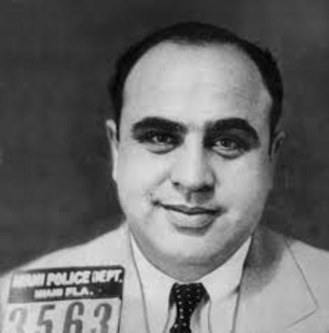 al capone and organized crime in Al capone's increase in criminal activity began in chicago and eventually gained headlines throughout the united states his crime organization was built upon. al capone and organized crime in Al capone's increase in criminal activity began in chicago and eventually gained headlines throughout the united states his crime organization was built upon.