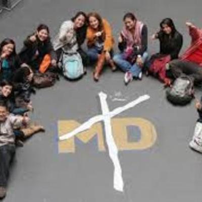 Timeline: Los Estudiantes de Uniminto y sus Aportes a una Sociedad Cambiante