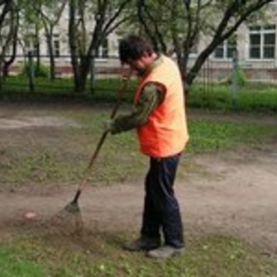 Timeline: уличная уборка,держи метлу пистолетом!мешок должен быть всегда при себе!