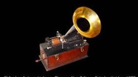 Timeline: •	El antecedente más remoto aconteció en 1857, cuando Leon Scott patentó el fonoautógrafo