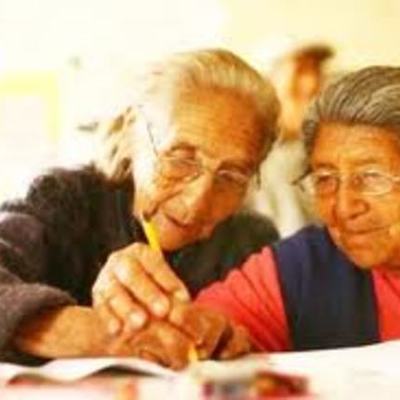 Timeline: Eventos Destacados en Educación de Adultos a través de la Historia