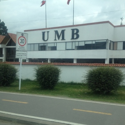 Timeline: Línea de tiempo universidad manuela Beltran