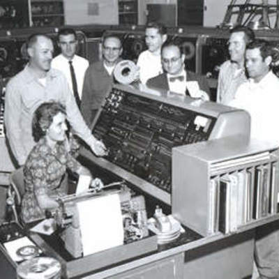 Timeline: historia de la computacion