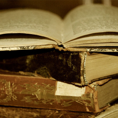 Timeline: Sejarah Sastra Indonesia