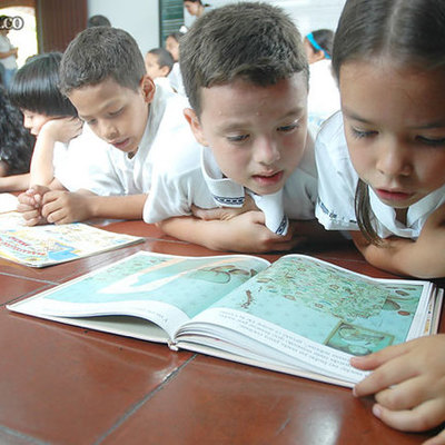 Timeline: Los textos de lectura en Colombia. Aproximación histórica e ideológica