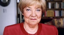 Timeline: Biografía de Maria Elena Walsh 1930-2011