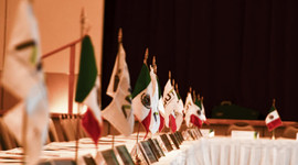 Timeline: Antecedentes de los grupos y convenciones