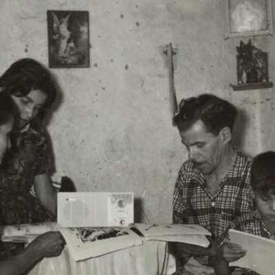 Timeline: HISTORIA DE LA EDUCACIÓN A DISTANCIA