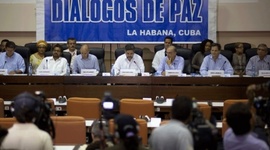 Timeline: Cronología: Casi cuatro años de diálogos en Cuba por la paz de Colombia