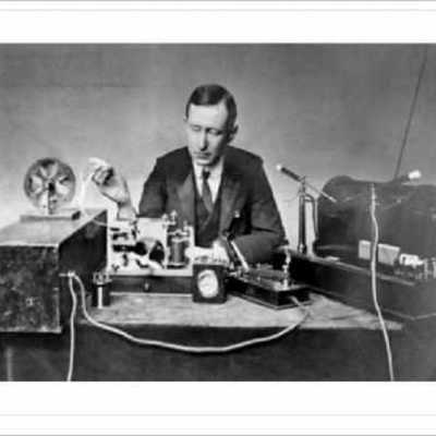 Timeline: Historia y teoría del periodismo