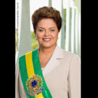 Timeline: Dilma Rousseff -Sandy e Tamires