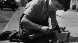 Timeline: the begining of skateboad