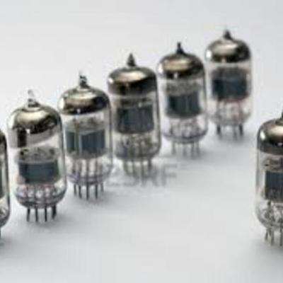 Timeline: Ordenadores contruidos por valvulas de vacío