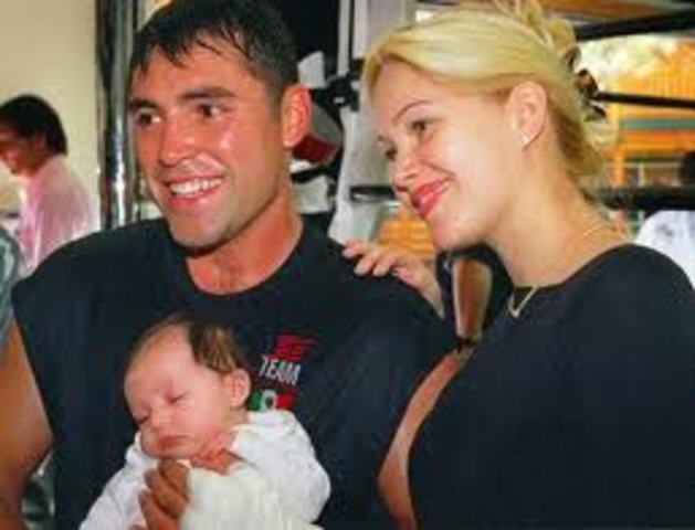 Oscar de la Oya timeline | Timetoast timelines