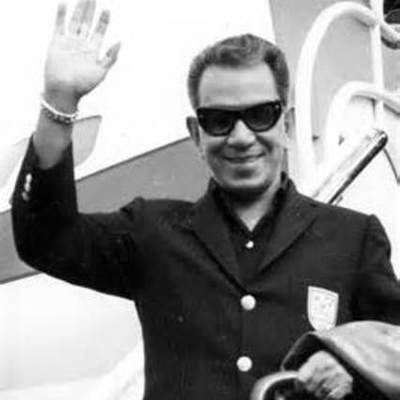 Timeline: La Vida de Mario Moreno