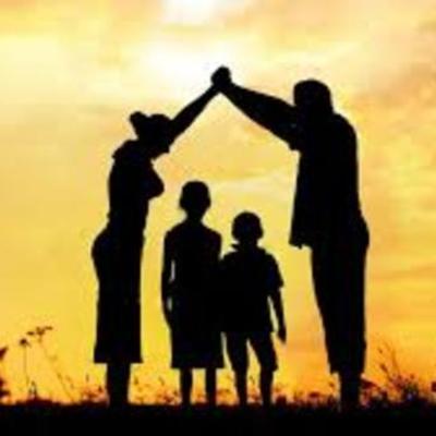 Timeline: la historia del trabajo social familiar