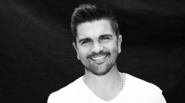 Timeline: La Vida de Juanes