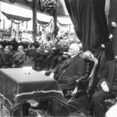 Timeline: Características principales que distinguieron al sistema político mexicano durante el siglo XX.